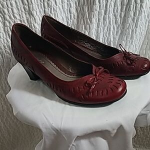Gabor Burgundy Leather Low Heel Pumps